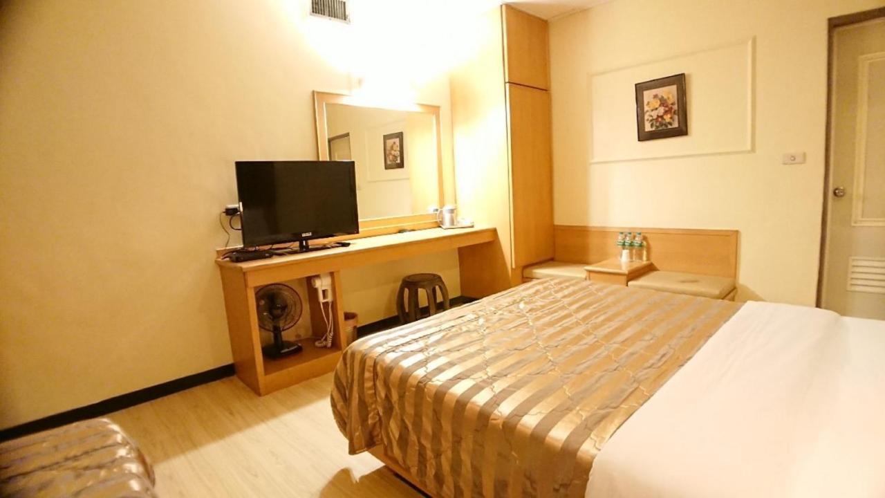 Yes Hotel Chiayi City Luaran gambar