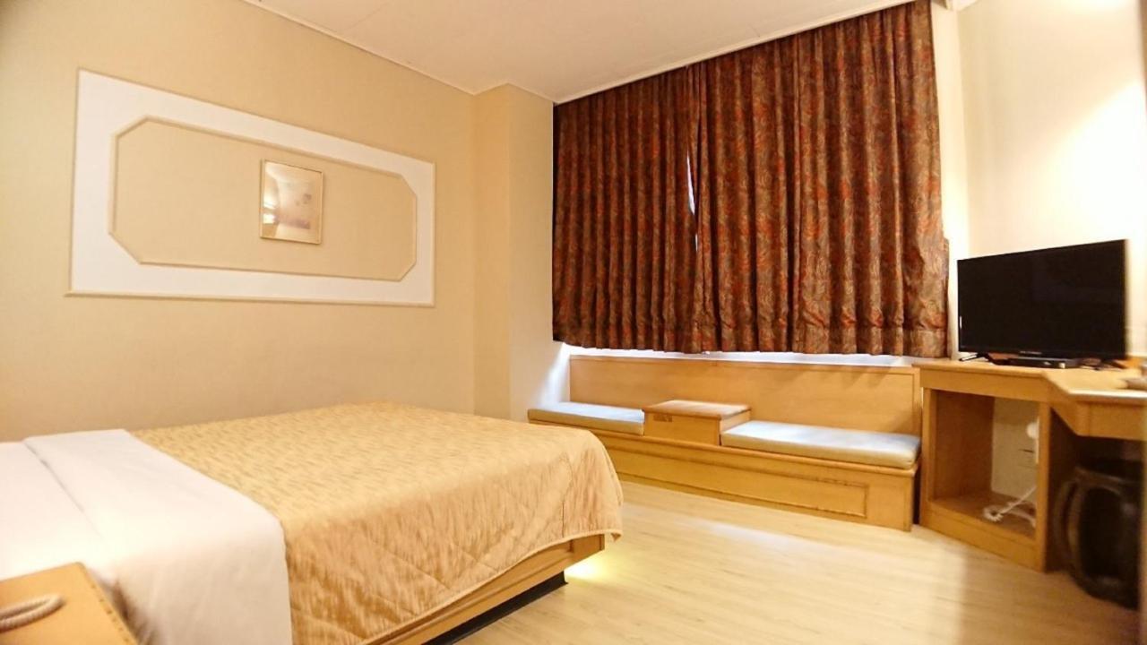 Yes Hotel Chiayi City Luaran gambar