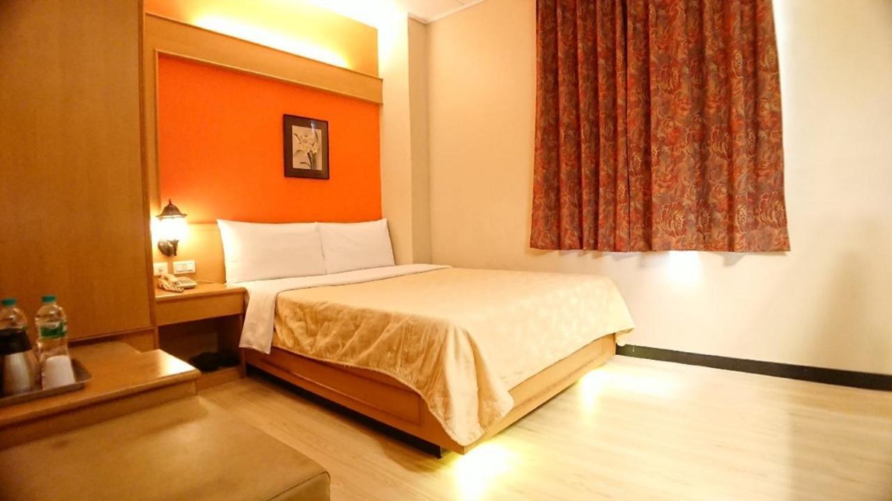 Yes Hotel Chiayi City Luaran gambar