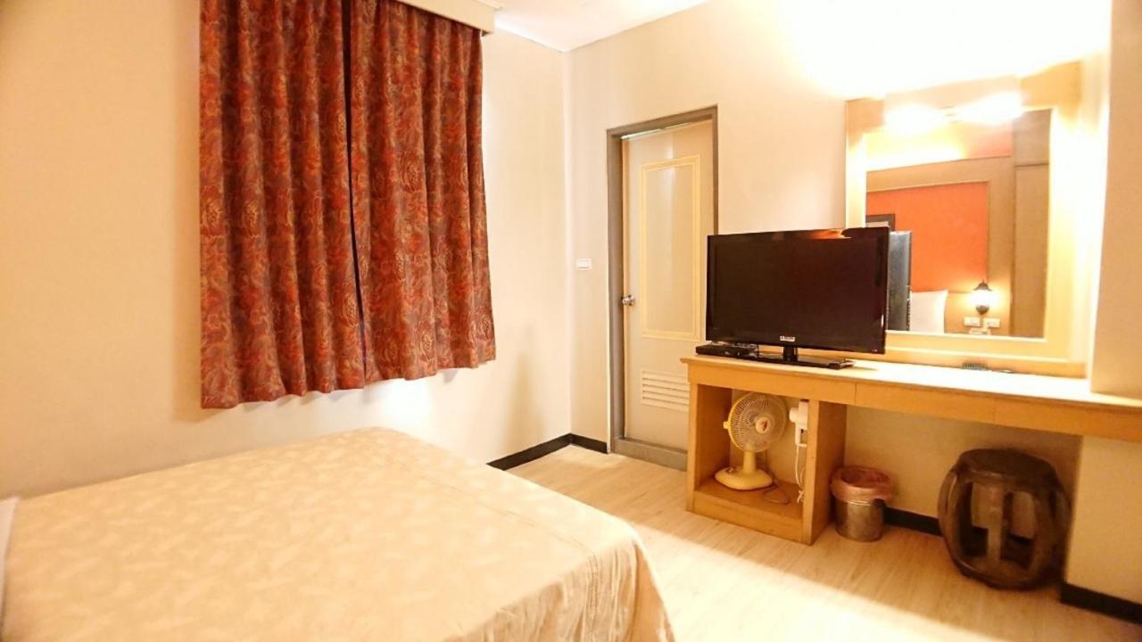 Yes Hotel Chiayi City Luaran gambar